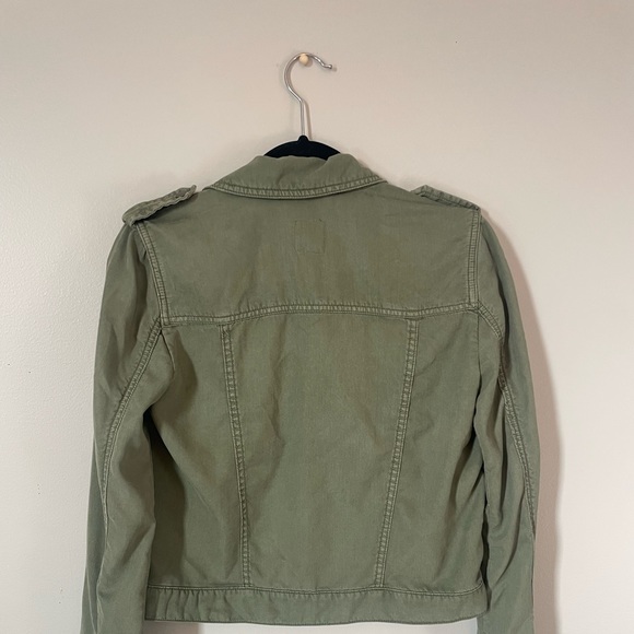 Green Gap Jacket - Picture 3 of 3
